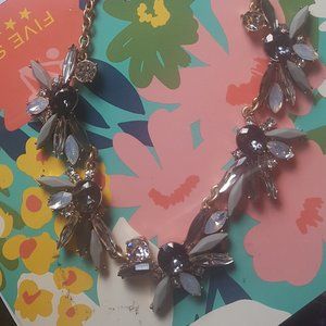 Black and Silber daisy